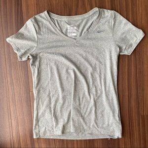 The Nike Tee grey basic short sleeve tee shirt